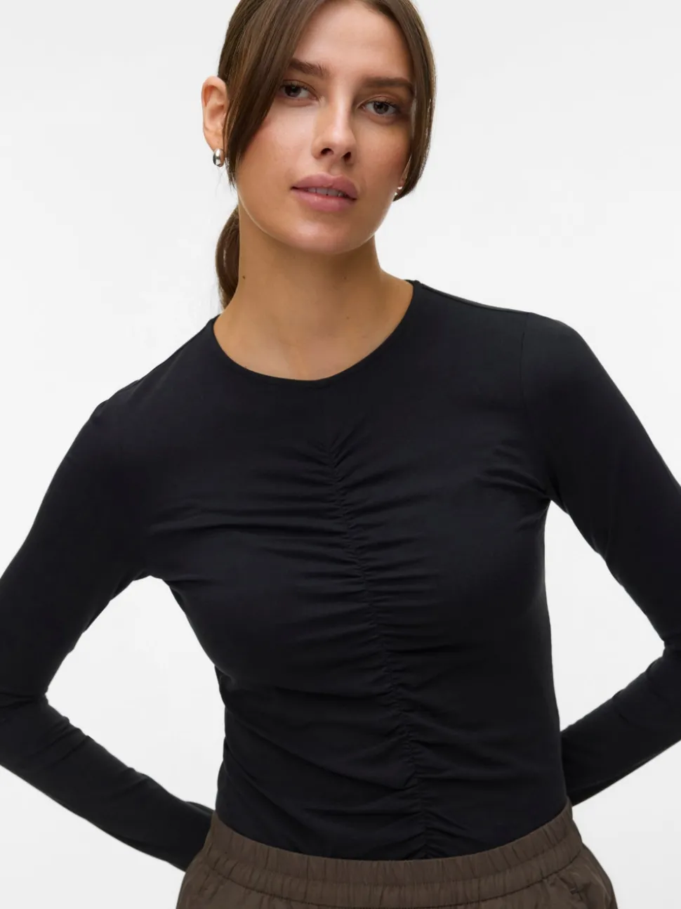 AWAMYRA Top