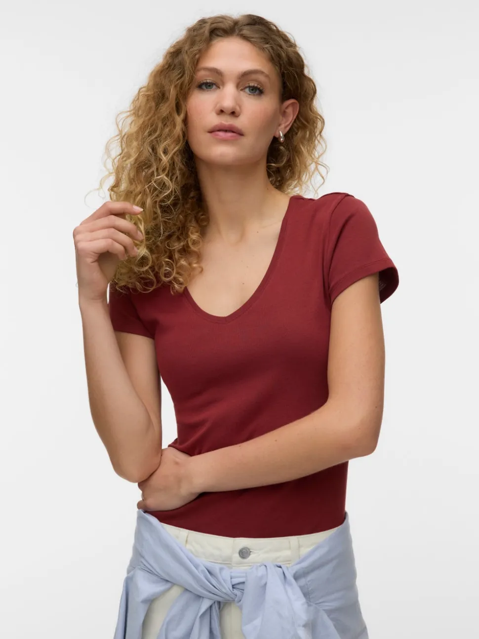 AWBONNIE T-shirts