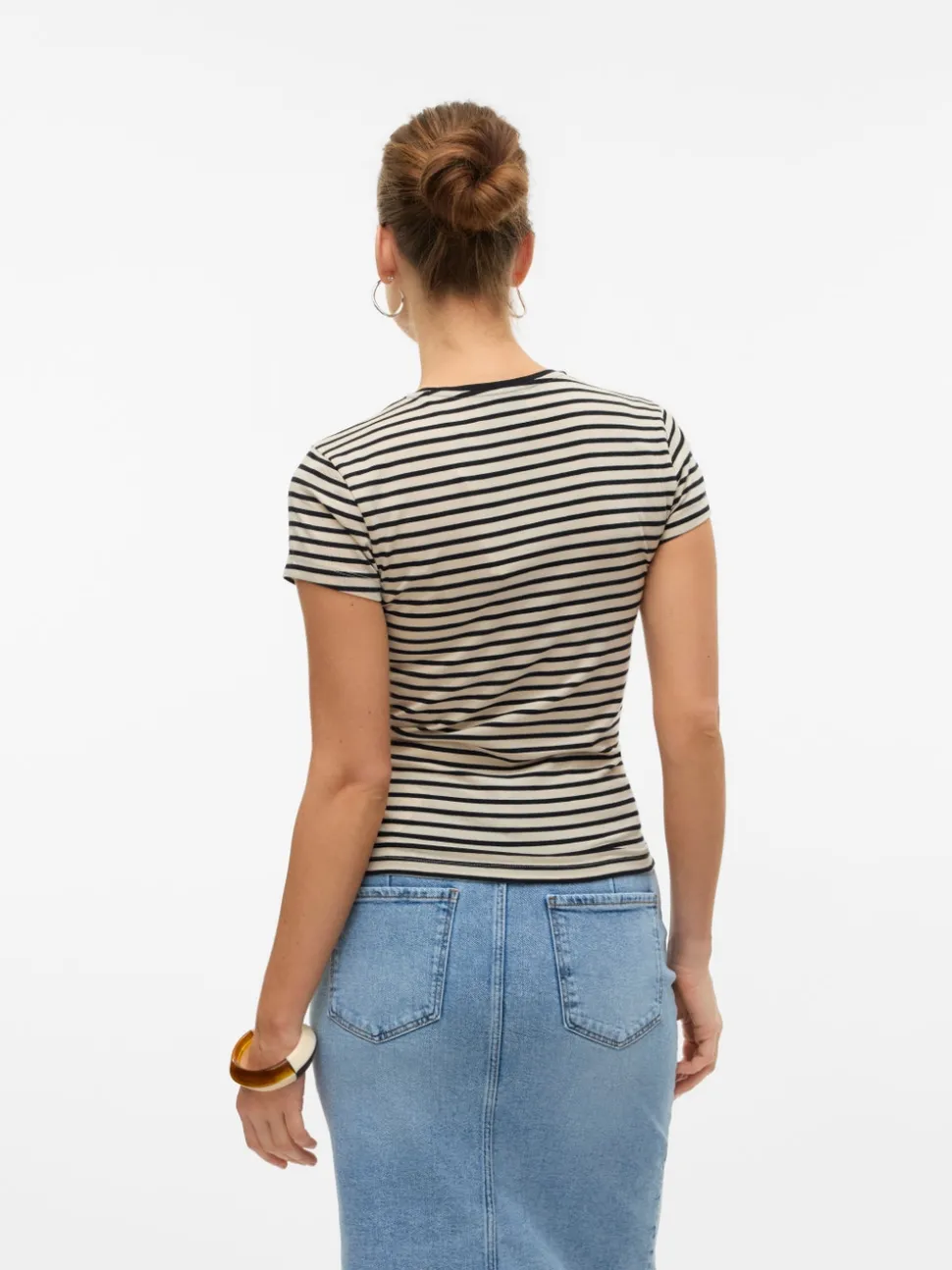 AWINES Top