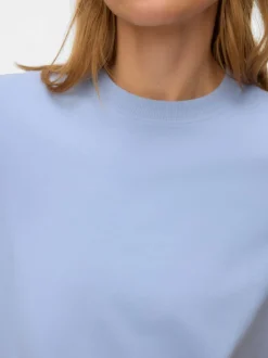 AWNAIMA T-shirts