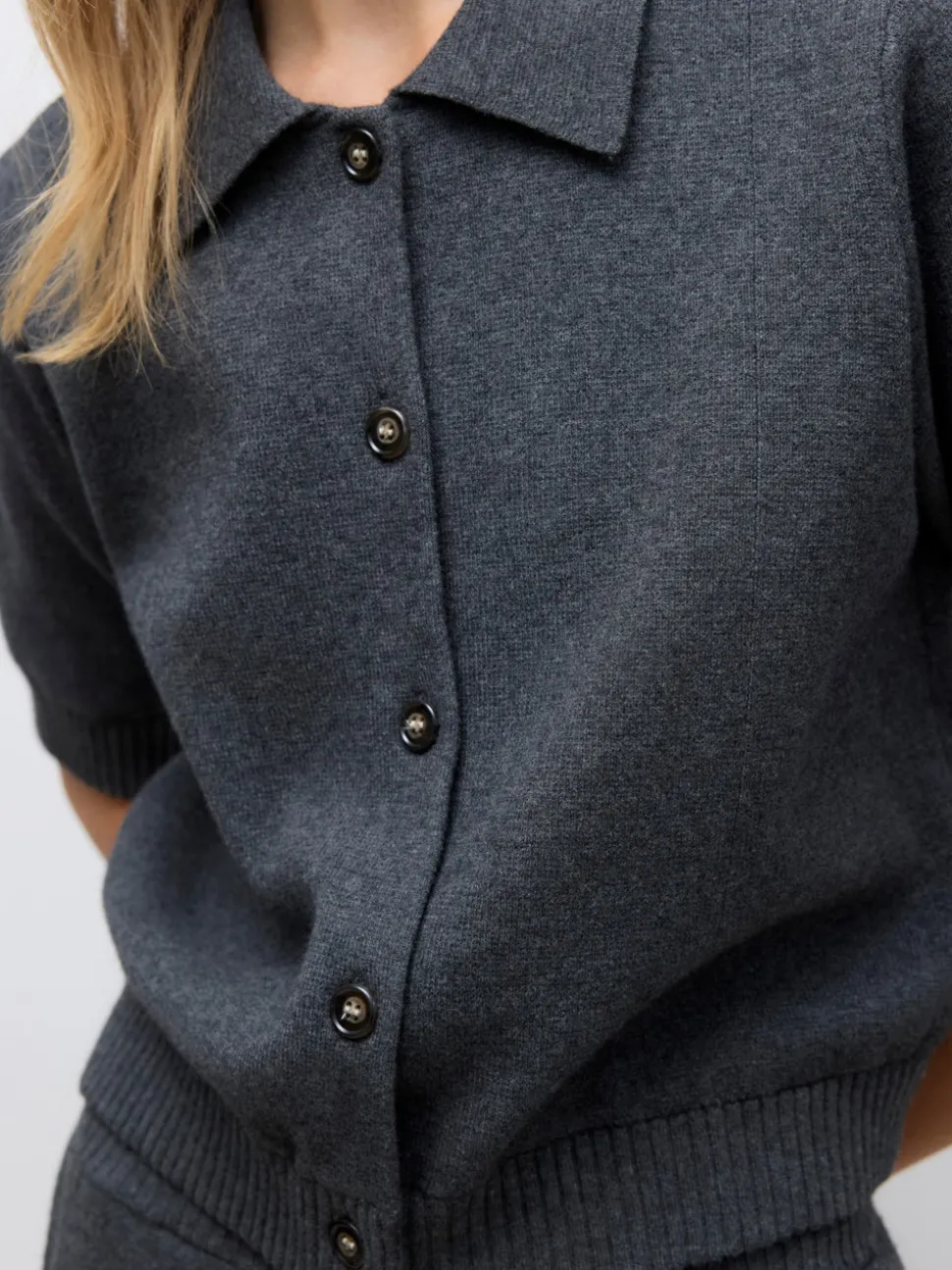 AWUKNO Gebreid vest