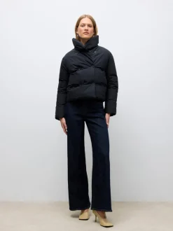AWUMAMI Puffer jacket