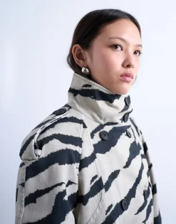 TSELINA Trenchcoat