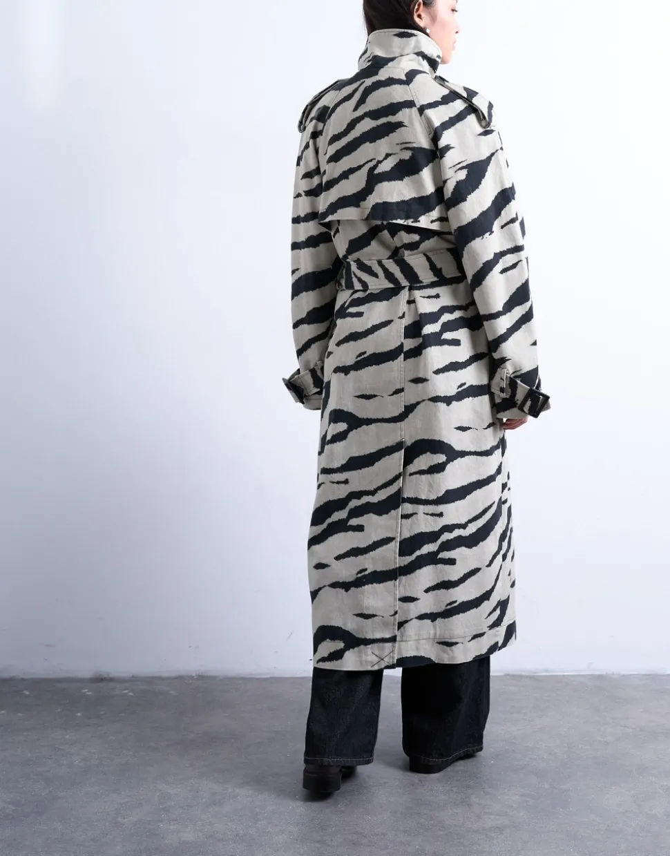 TSELINA Trenchcoat