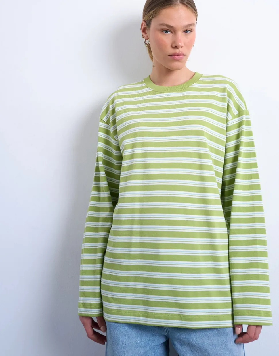 TSNILA T-shirts