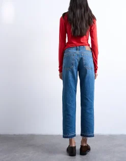 TSRUNWAY Mid rise Straight fit Jeans