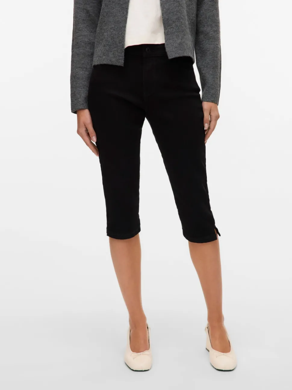 VMELLY Mid rise Slim fit Capris