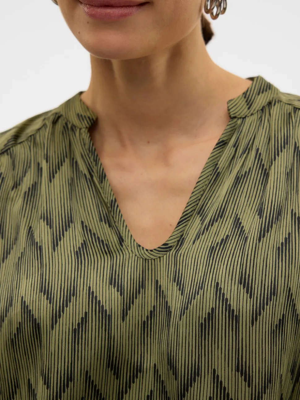 VMLIVIA Top