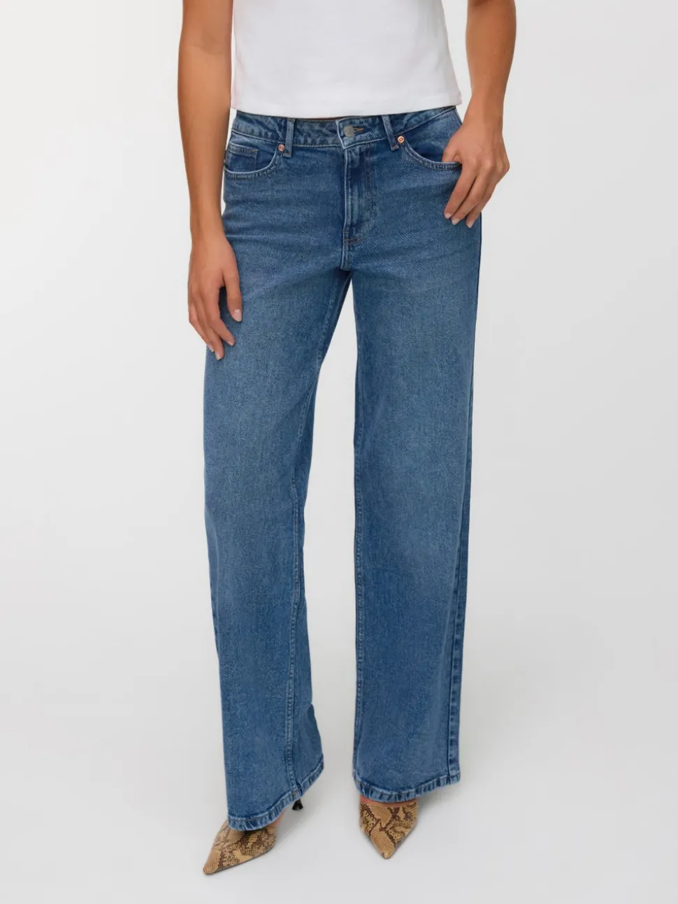 VMMIRA Mid rise Brede pasvorm - bijgesneden Jeans