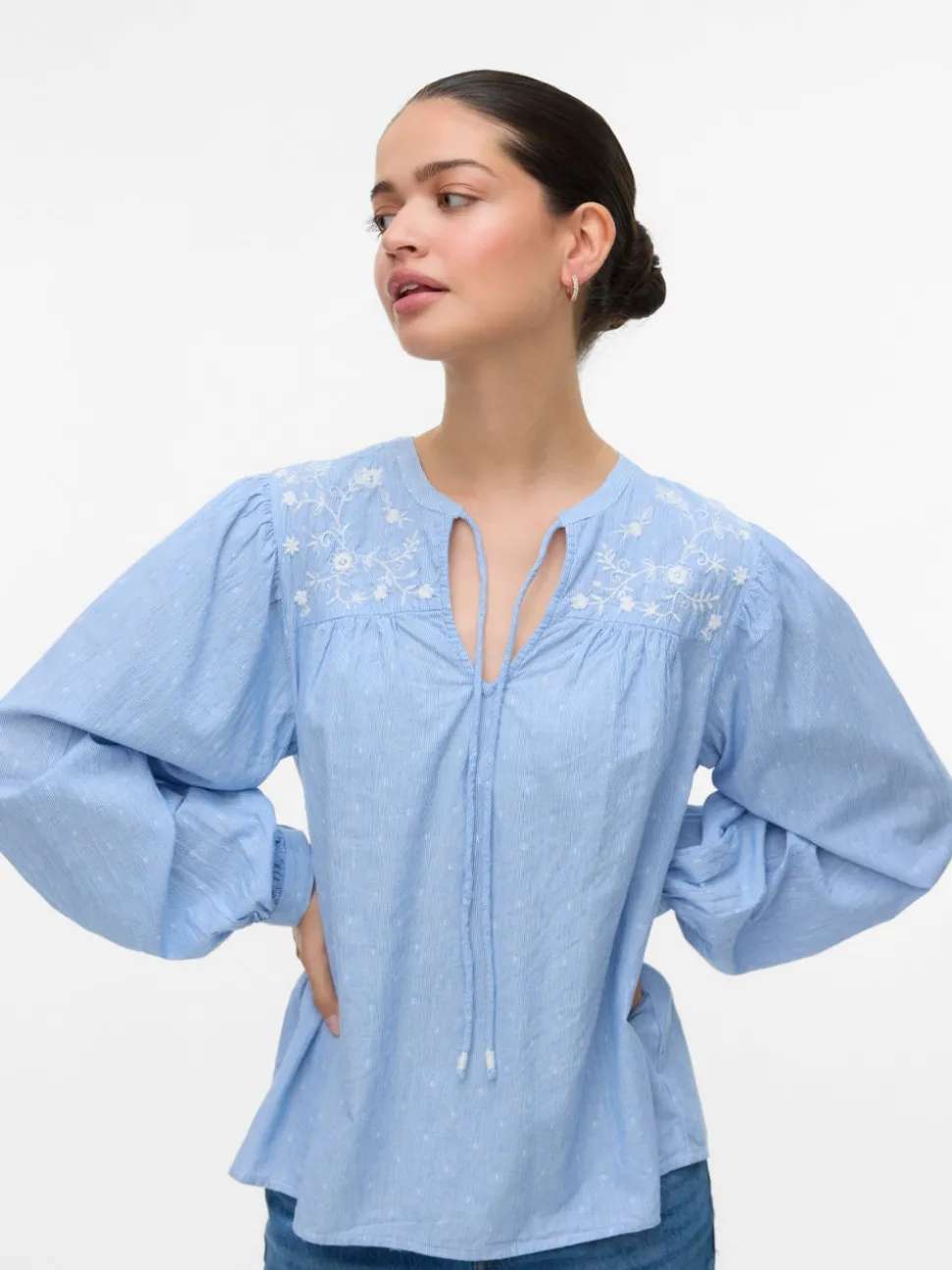 VMNIKA Top