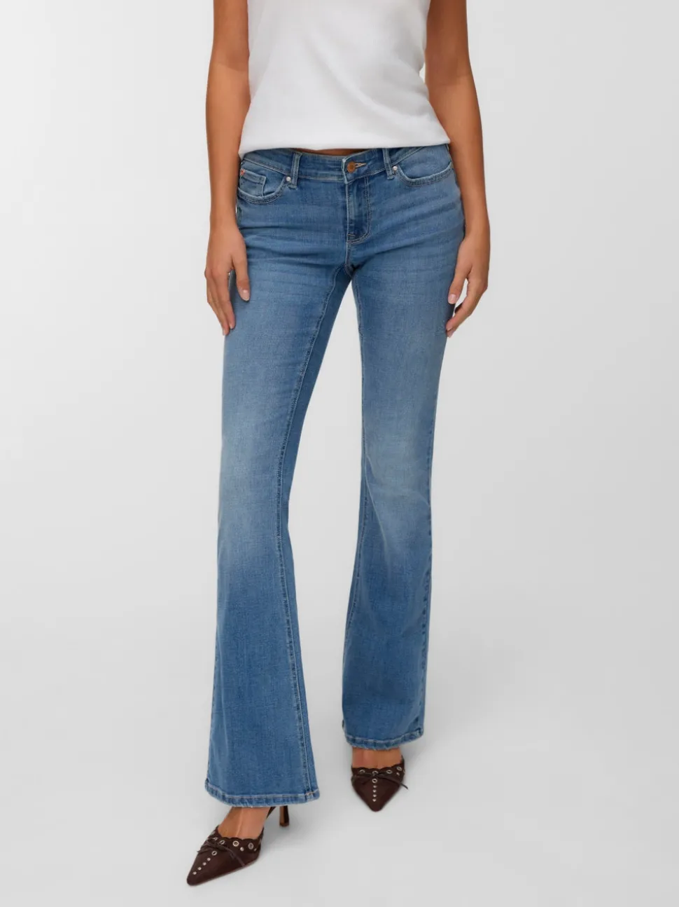 VMSIGI Low rise Flared fit Jeans