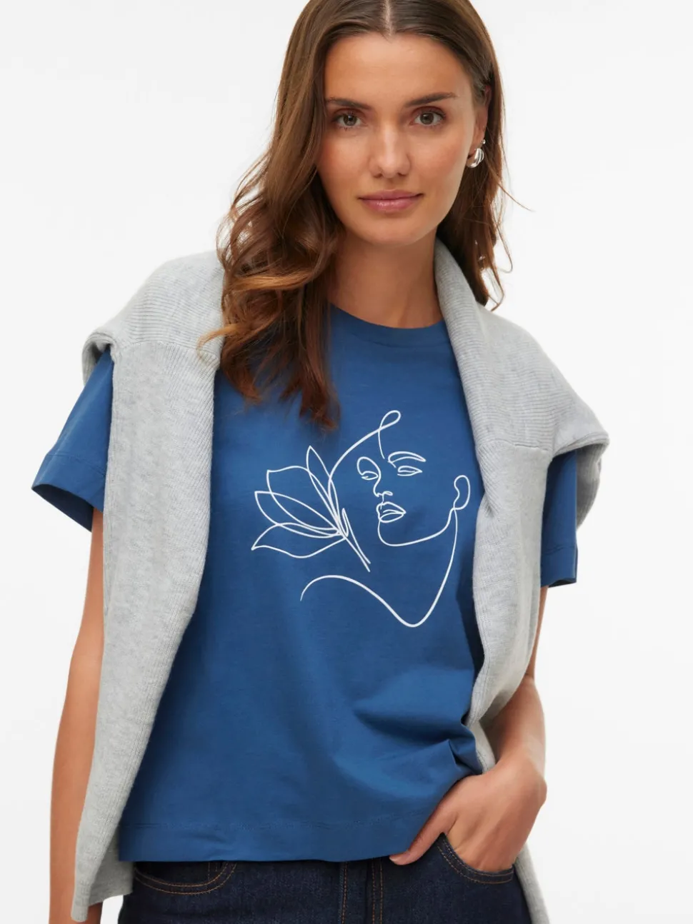 VMTHEA T-shirts